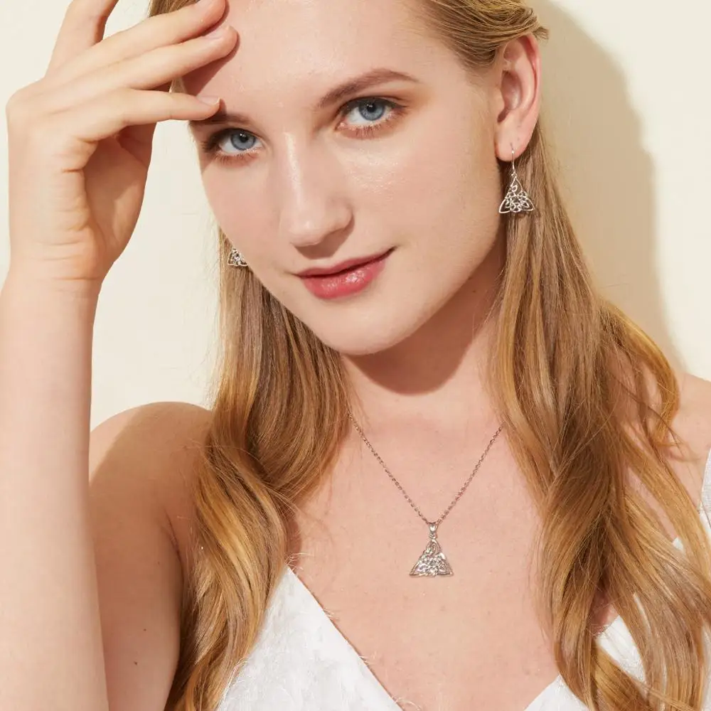 Ожерелье с геометрическим треугольником Eudora из стерлингового серебра 925 пробы