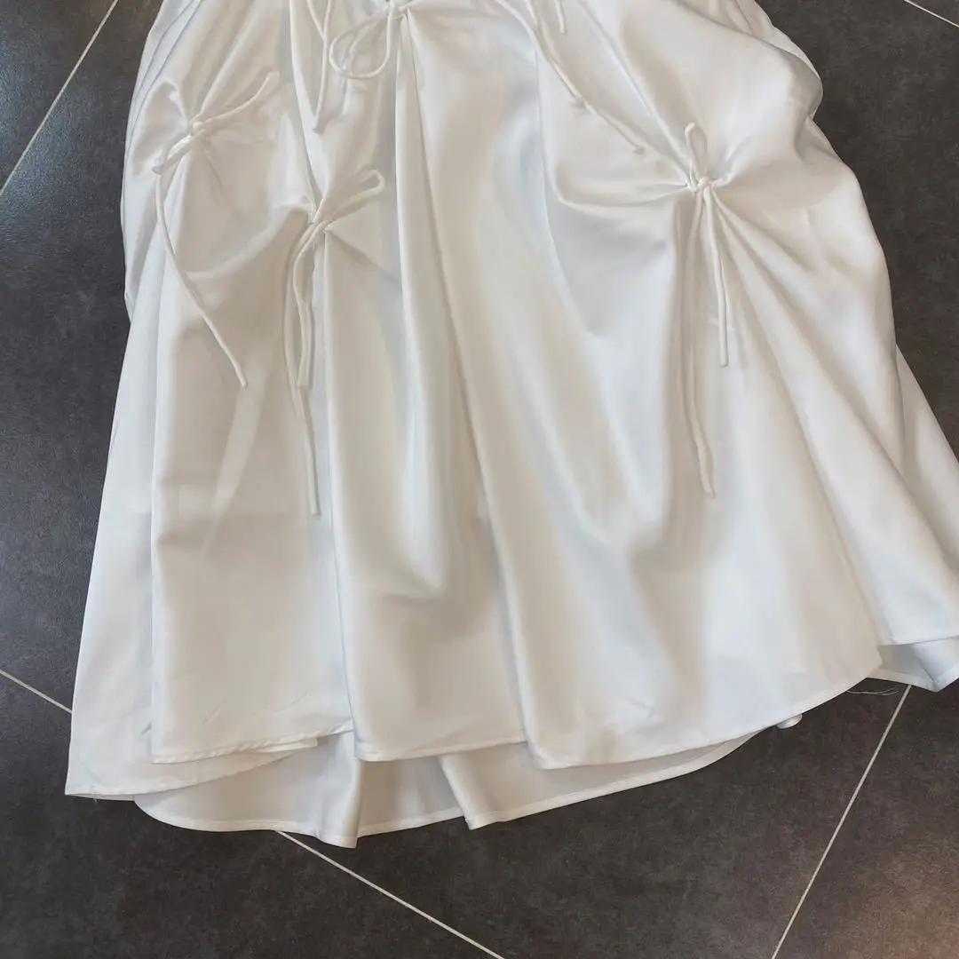 

2021 Spring Fall Lace Up Bow Knot Decorated Thre Dimensional Puffy Skirt High Waist Black White Elegant Party Fashion Clothes