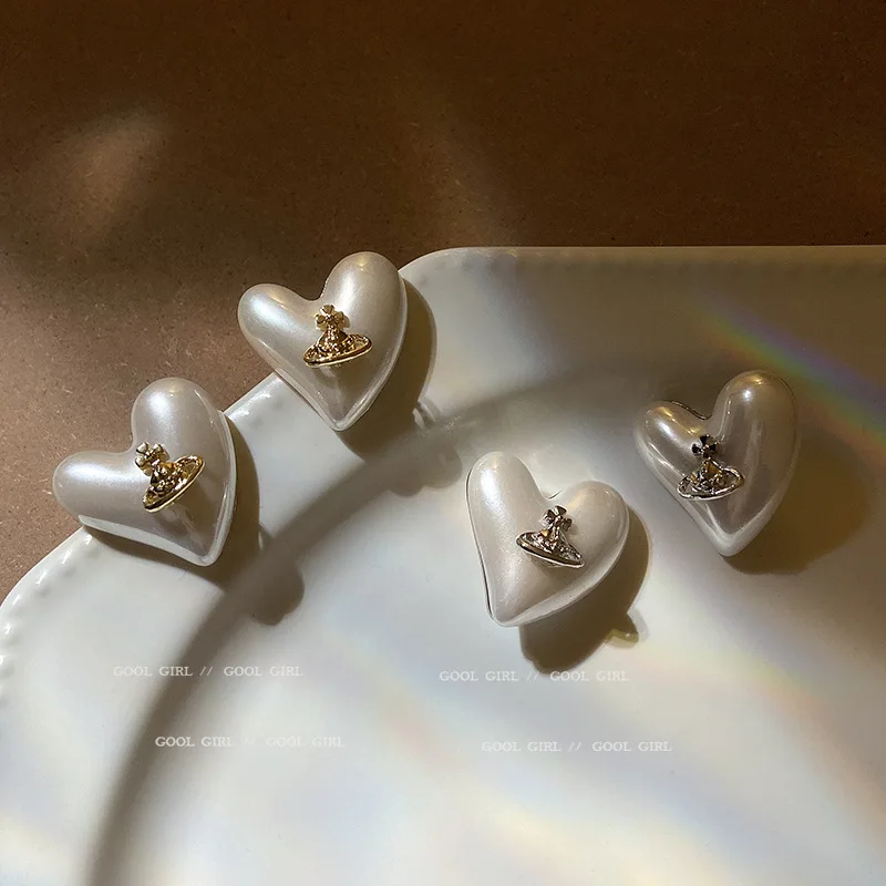 

Korean Small Fragrance 925 Silver Needle Heart-shaped Pearl Oil Drop Love Diamond Inlaid Baroque Cool Temperament Earrings