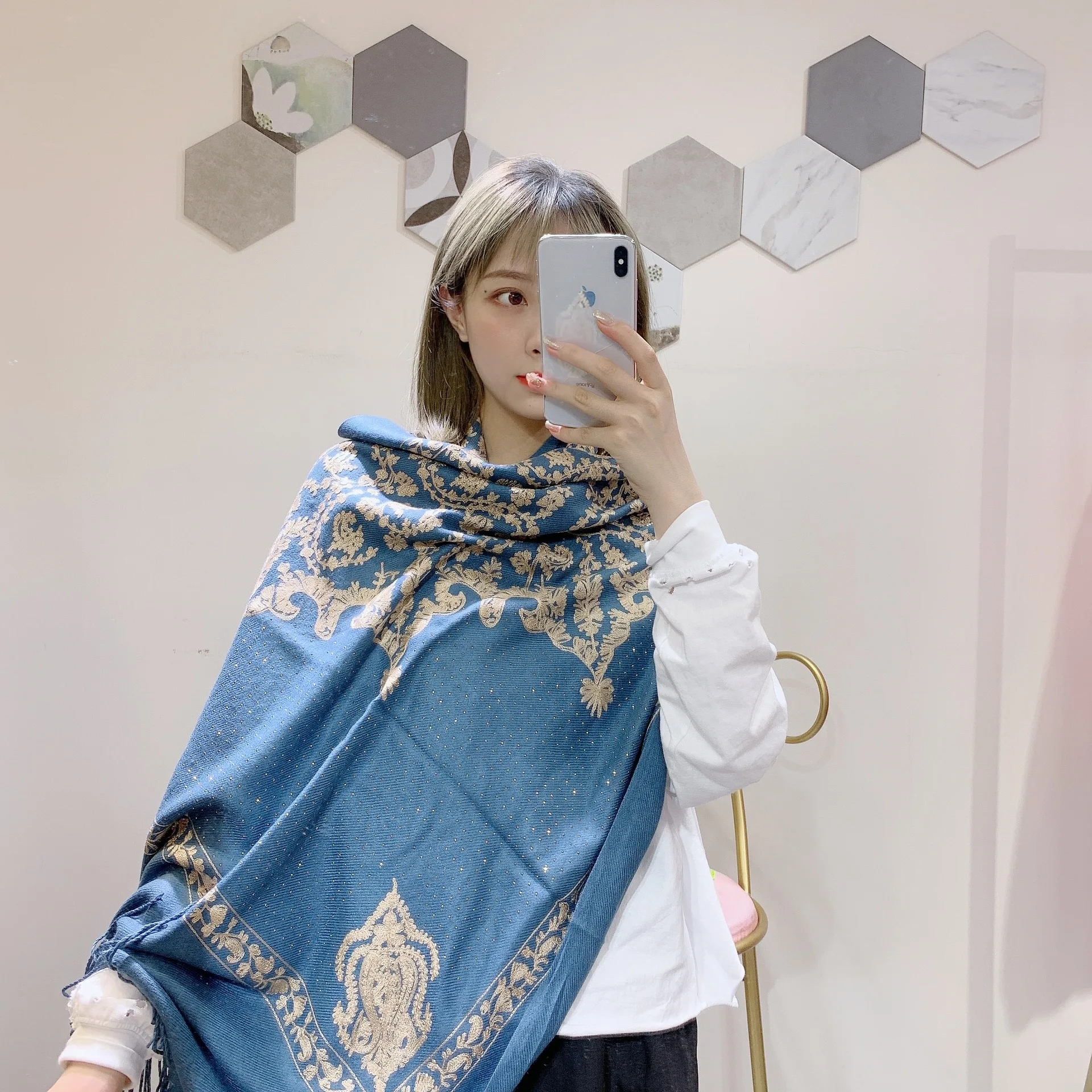 

Fall Women's Scarf Embroidered Flower Elegant Ethnic Style Women Cloak Travel Shawl Thick Warm All-match Cape Dual-use Winter