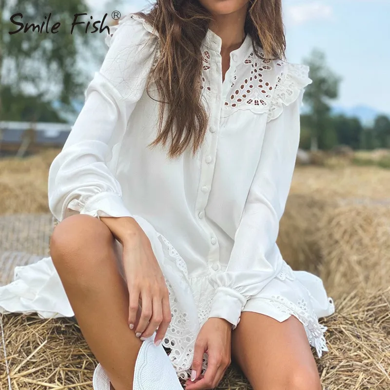 Женское мини платье с расклешенными рукавами кружевное ажурное милое