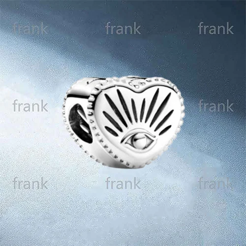 

799179C00 All-seeing Eye & Heart Charm
