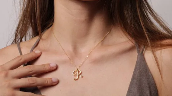 

Initial P Letter Necklace Jewelry Minimalists Tiny Luxury Letters Alphabet Cursive P Name Necklace for Engagement Gifts