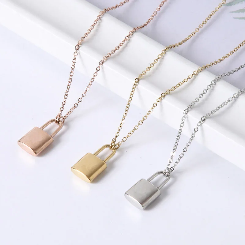 

2021 Trend 18K Golden Chain Necklaces Male Square Natural Shell Initial Letters Pendant Stainless Steel Jewelry for Women Gifts