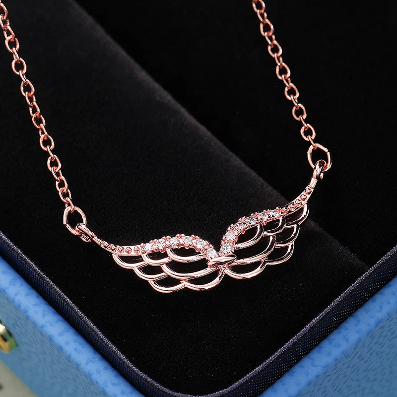 

Rose Gold Exquisite Simple Angel Wings Pendant Necklaces Charm Short Design Clavicle Zircon Necklace for Women Gift Jewelry