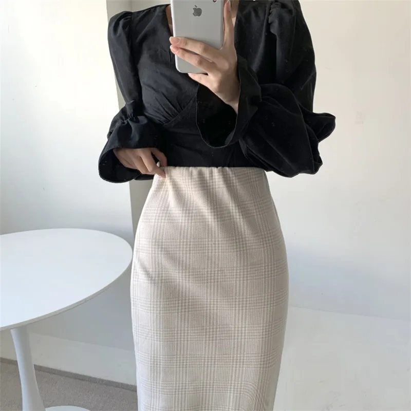 

RUGOD 2021 spring trumpet sleeve lace-up western style palace style shirt