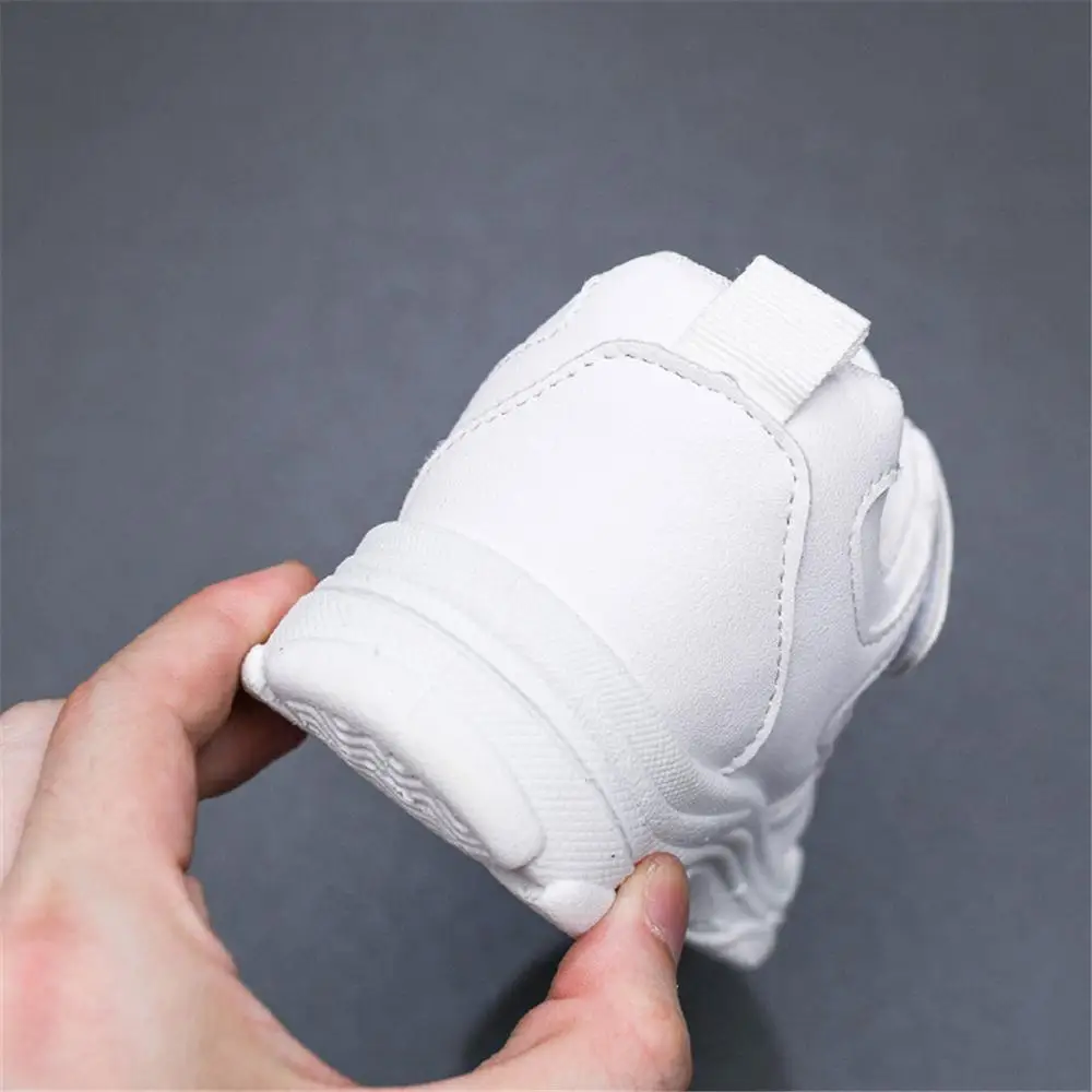 Детская Осенняя обувь черно-белые кроссовки для мальчиков детская спортивные