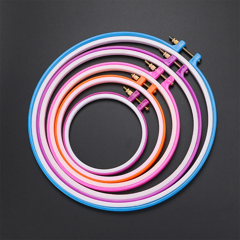

1pc Circle Set DIY Craft Cross Adjustable Hoop Ring Machine Embroidery Hoops Plastic Cross Stitch Round Loop Hand Random color