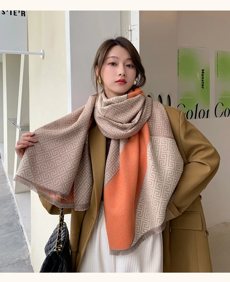 

Новинка 2021, женский шарф, кашемировая зимняя женская шаль с принтом, теплая Женская Пашмина в стиле пэчворк, уплотненная цветная строчка