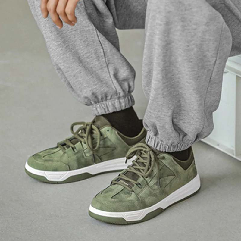 

2022 New Fashion Sneakers Men Luxury Brand Retro Men's Casual Shoes Low Cut Lace-up Faux Suede Oxfords Men Designer Male Shoes
