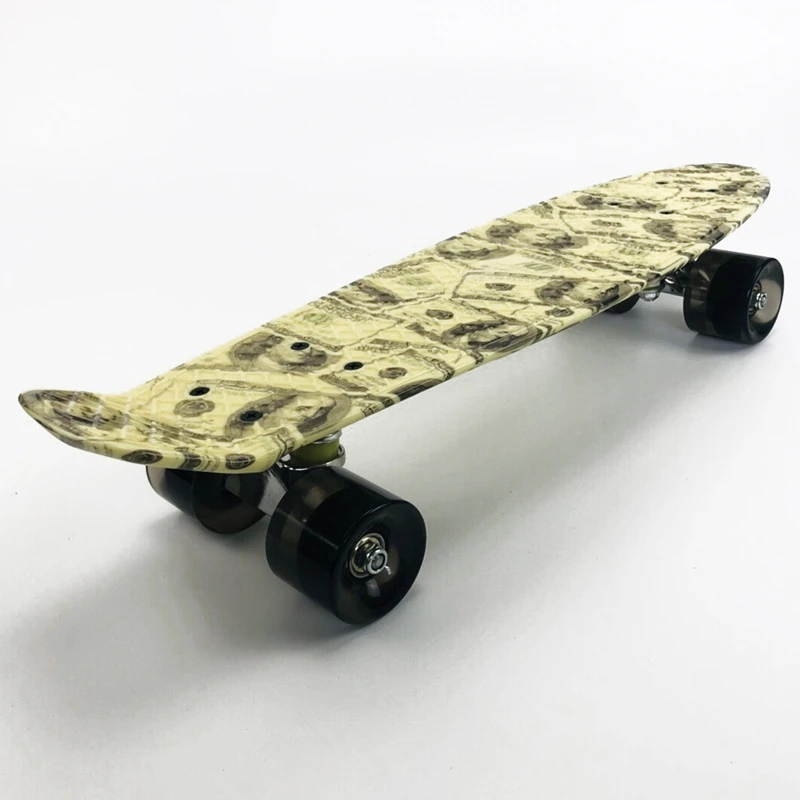 Пластиковый скейтборд с одной наклонной декой на четырех колесах высокой эластичности PU 22 дюйма "Small Fish Board" для молодежных аксессуаров.