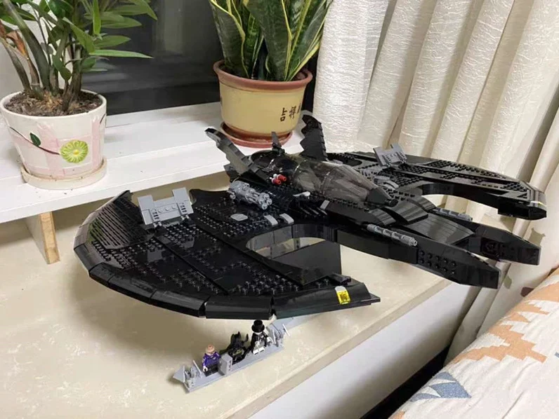 

2021 Batwing Children's Building Blocks DC Superhero Building Blocks Puzzle Brain Burning Toys