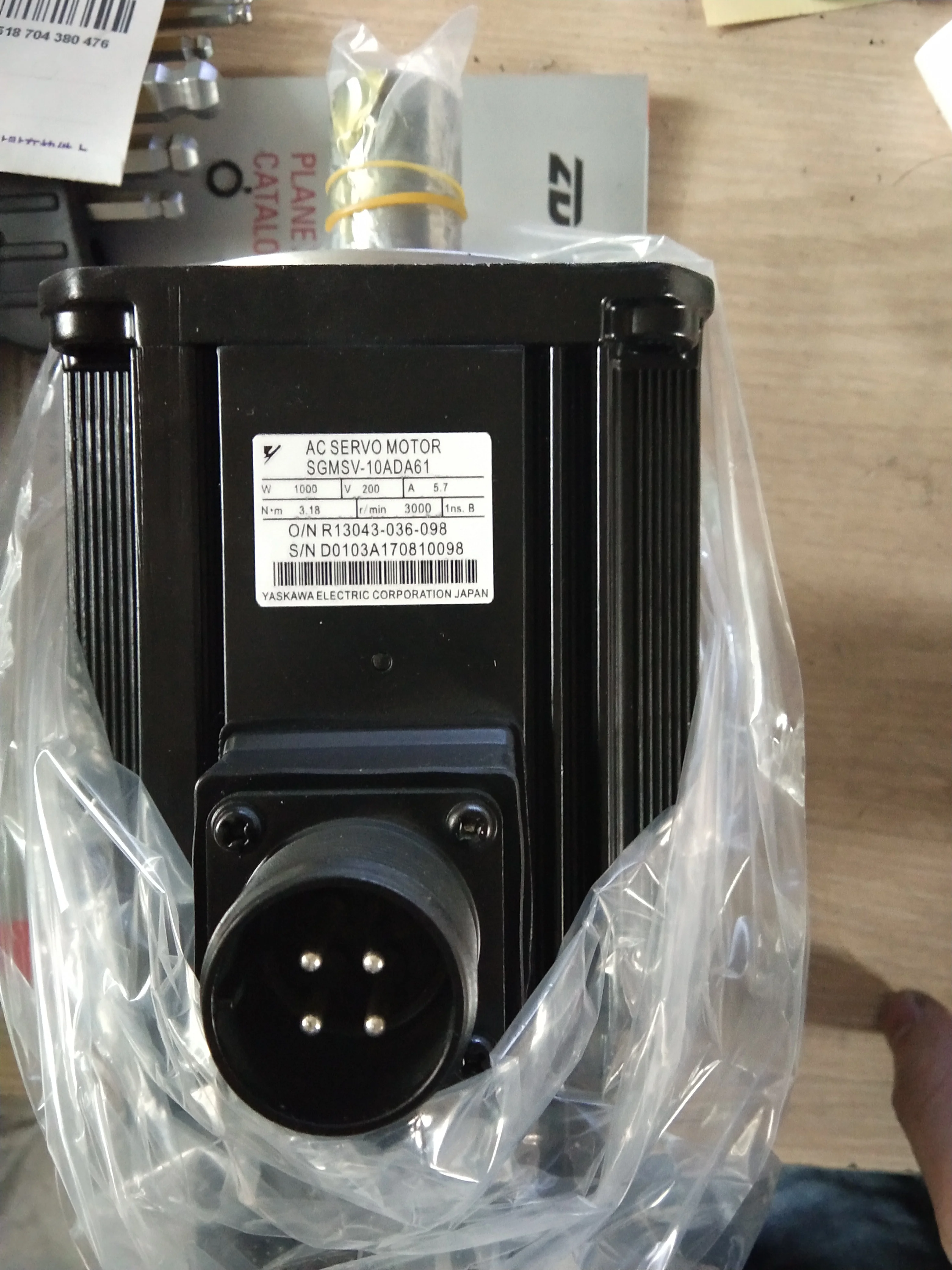 

Brand new original Yaskawa SGMSV-10ADA61 / SGMSV-15ADA21, welcome new and old customers to purchase