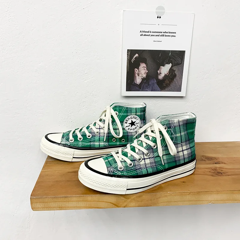 Модная женская парусиновая обувь на шнуровке с высоким берцем в клетку плоской