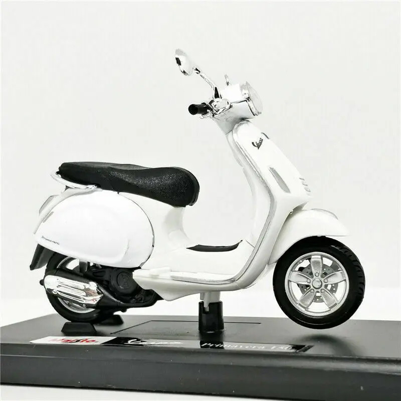 

MAISTO 1:18 Vespa Primavera 150 MOTORCYCLE BIKE DIECAST MODEL WHITE NEW IN BOX