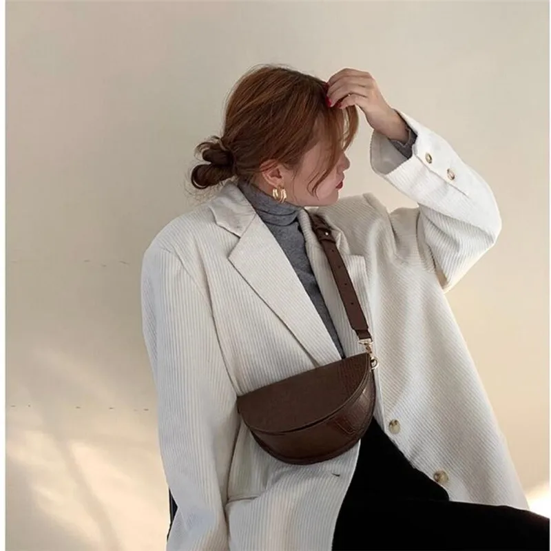 

2021 Luxury Fashion Crossbody bags for women Fashion Crocodile Leather Semicircle Saddle Bag Shoulder Bags Handbags Designer