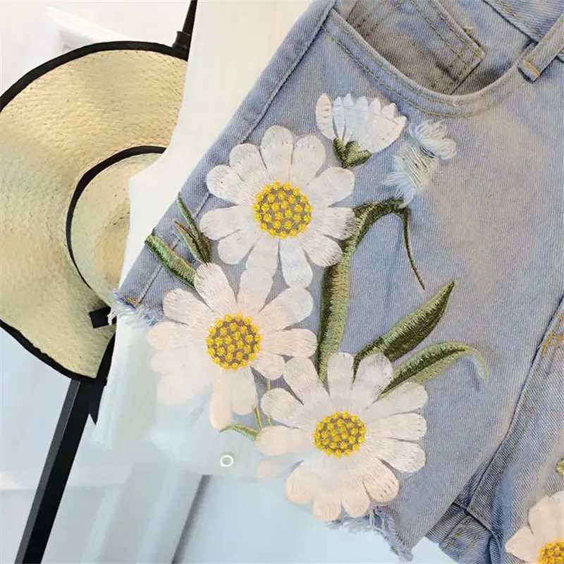 

Woman Plus-Size Shorts Loose Wide-leg High Waisted Jeans Shorts High Street Vintage Embroidery Hole Denim Shorts 2020 Summer