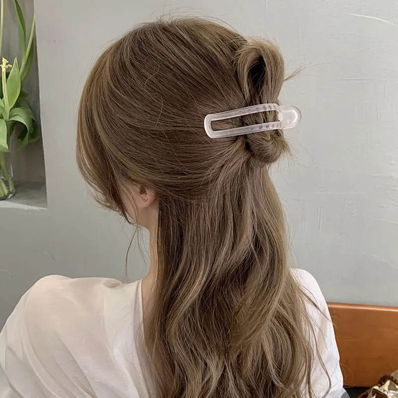 

Temperament Simple Duckbill Clip Hair Claw for Women Large Hair Clip Face Wash Matte Hairpin Hair Accessories Geometric Headwear