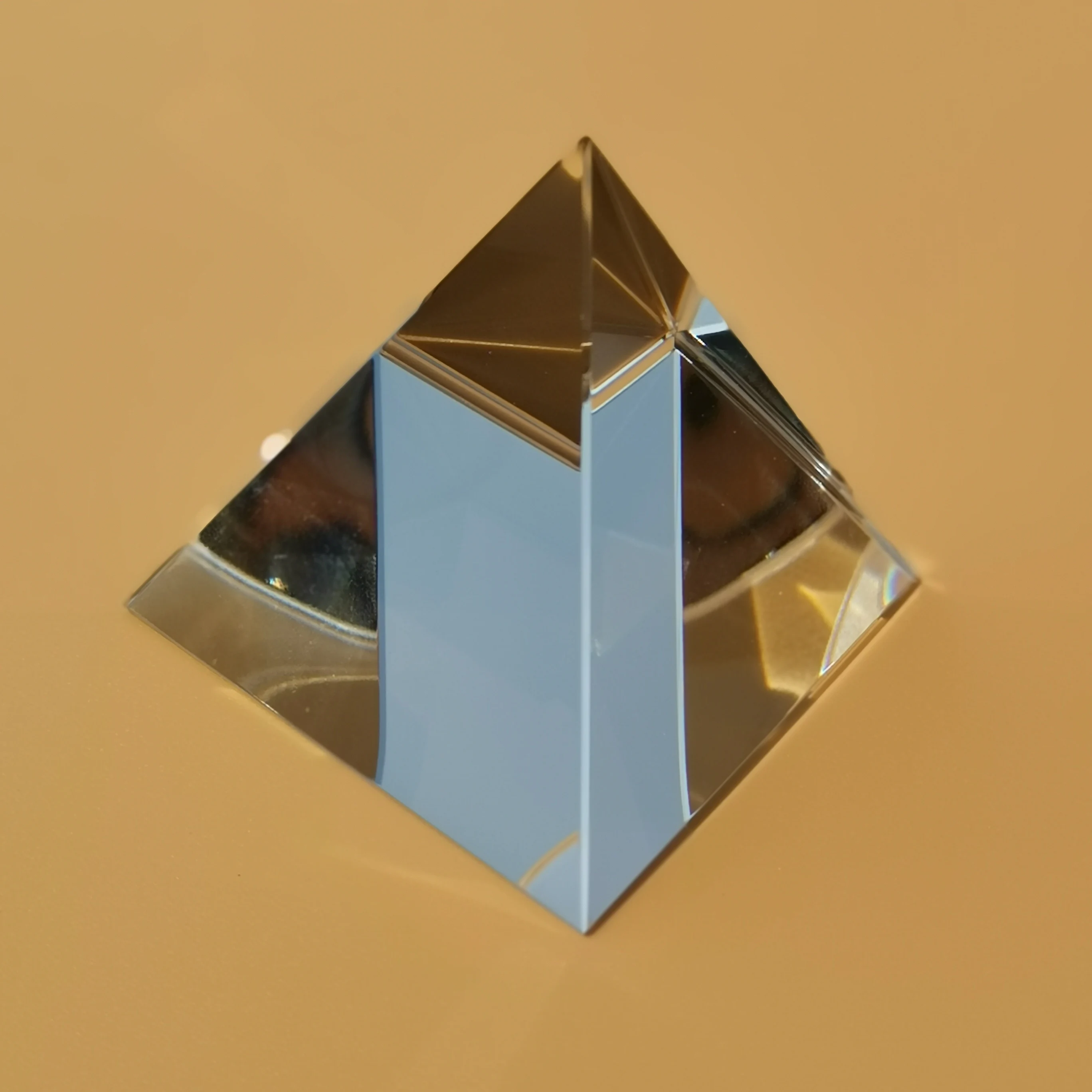 Egyptian Pyramids K9 Glass Pyramid 80mm Rainbow Crystal Photography Triangle Light Guide Science Optics Teaching Spectrum Tools