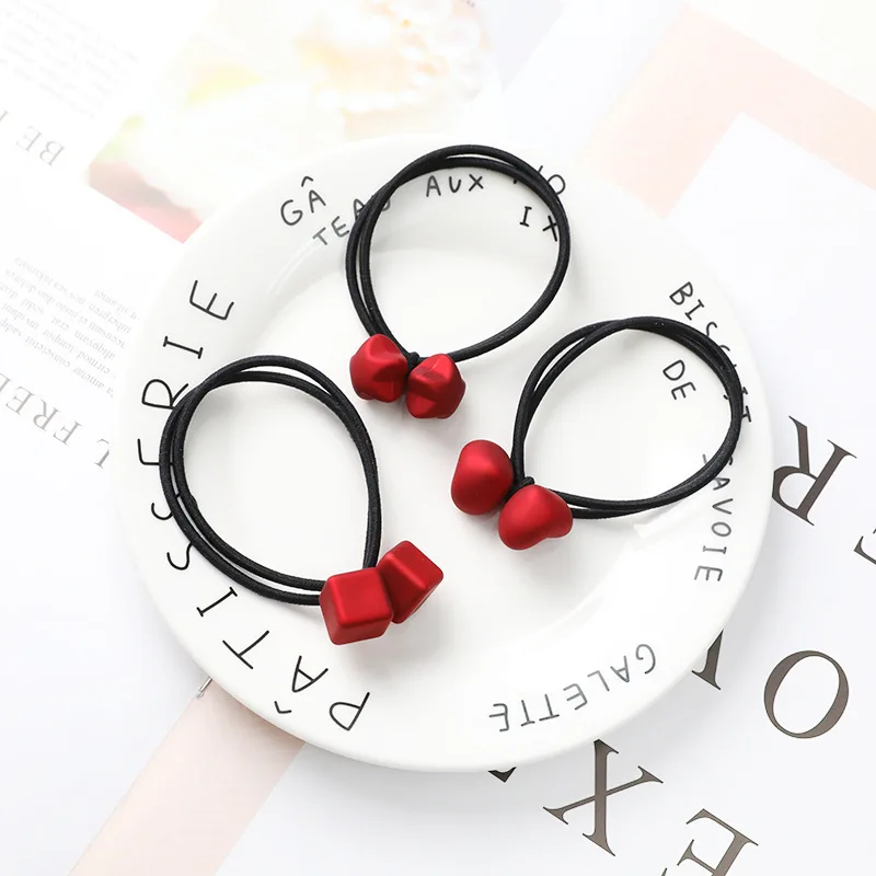 Высококачественные популярные красные эластичные резинки для волос с сердцем, медведем и кроликом на головной повязке для женщин, карикатурные резинки для волос для дамских аксессуаров.