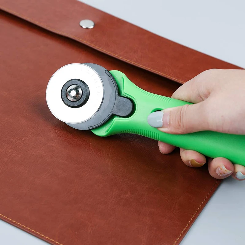 

LMDZ 45mm Professional Rotary Cutter Fabric Rotary Cutter Ergonomic Sewing Craft Cutting Tool for Crafting Sewing Quilting Green