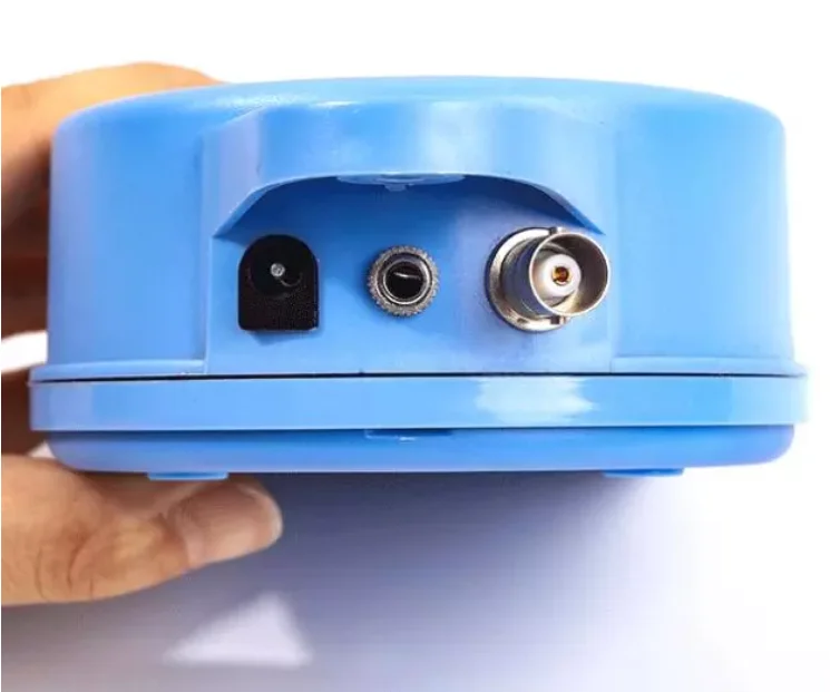 

High precision portable automatic calibration acidity detector