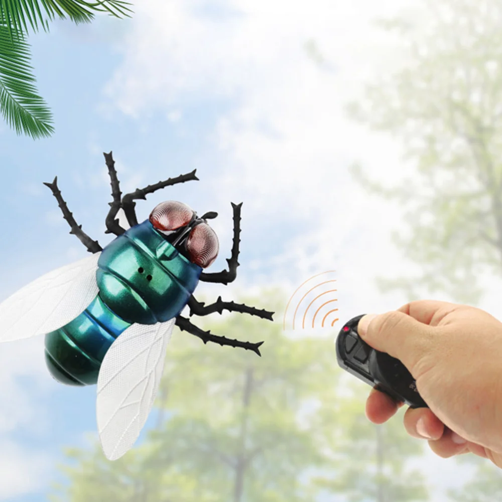 

1 Set Simulation Fly Trick Animal Model Terrifying Gift