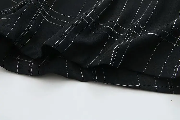 

Plus Size Women Summer Shorts Elastic Waist Plaid Shorts