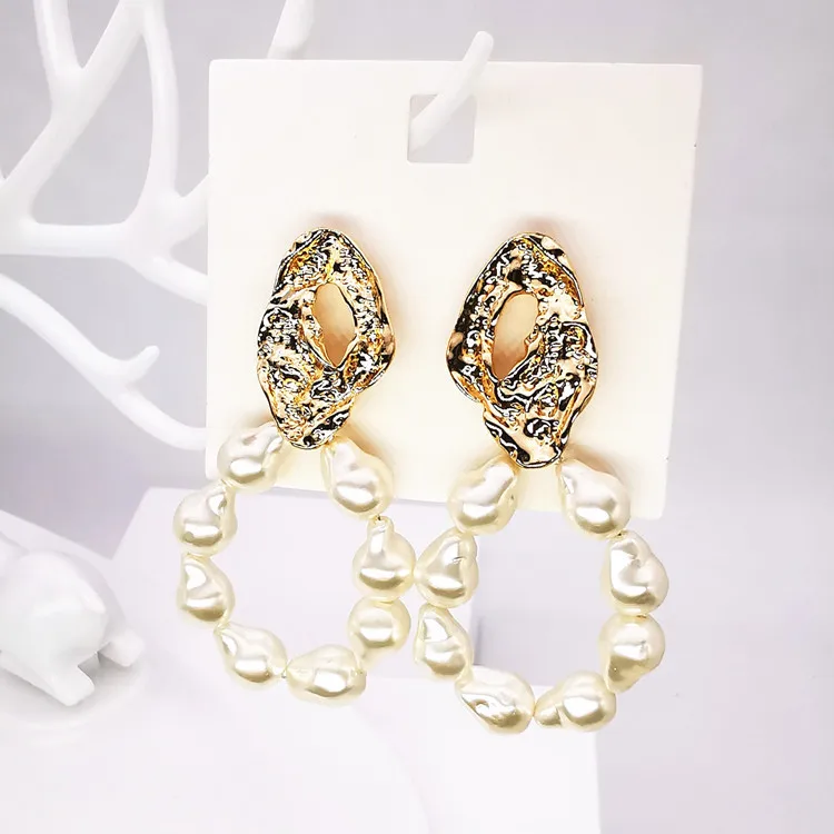 

2020 Fashion Hot Sell Irregular Freshwater Pearl Drop Earrings Geometric Metal Statement Dangle Earring Brincos for women bijoux