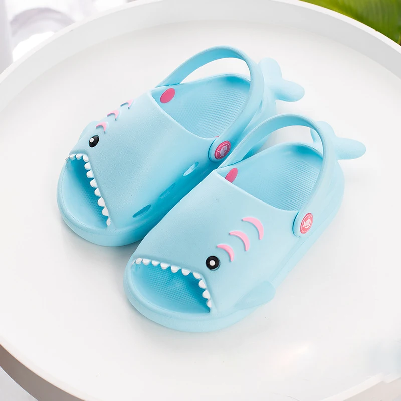 Сандалии детские пляжные Кроксы классные мягкие для сада и улицы клоги малышей