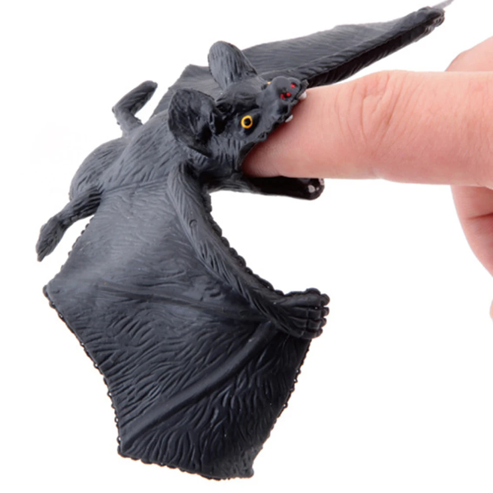 

12pcs 6pcs Halloween Scary Pendant Simulation Bat Prank Toys DIY Decor Craft Haunted House Fool's Day Home Festive Party Gadgets