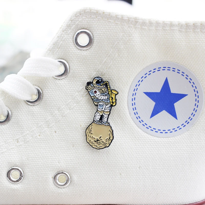 Эмалированная брошь XEDZ в виде астронавта для путешествий по всему космосу