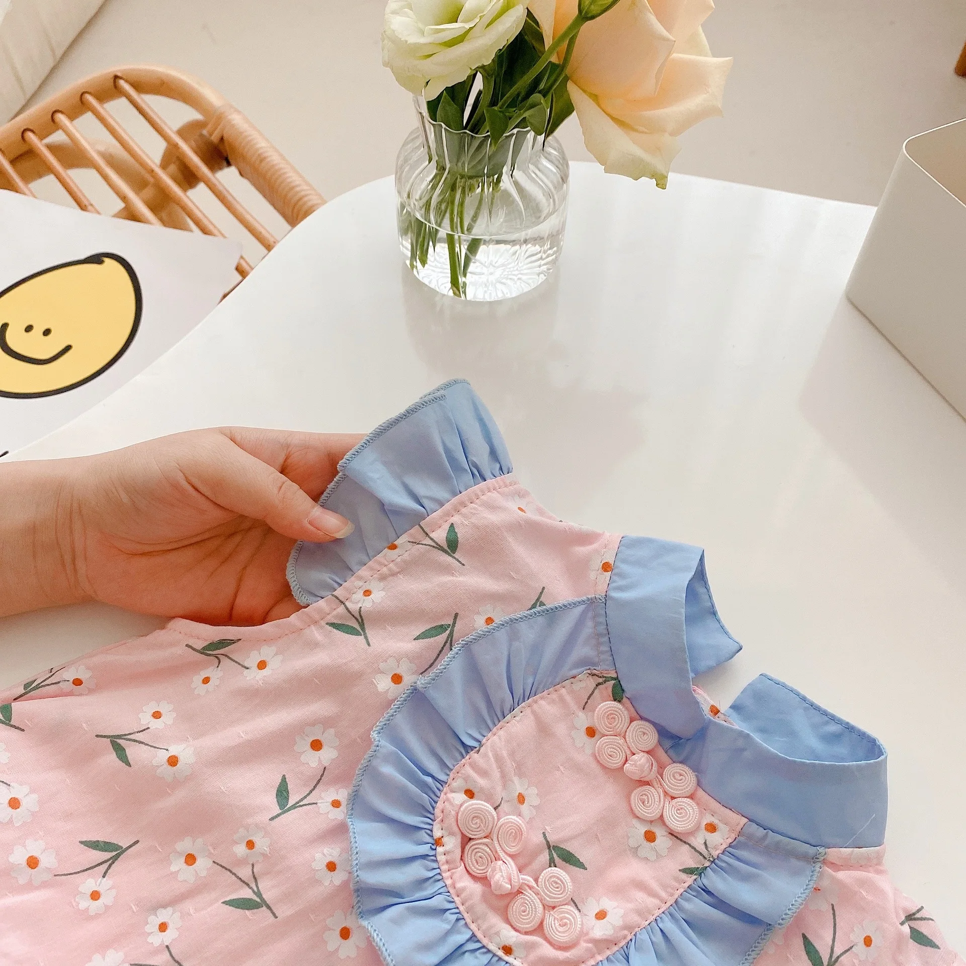 

Baby Summer Romper Newborn Infant Princess Lovely Ruffles Flying Sleeve Cloth Button Romper Children Jumpsuits Clothes For 0-24m