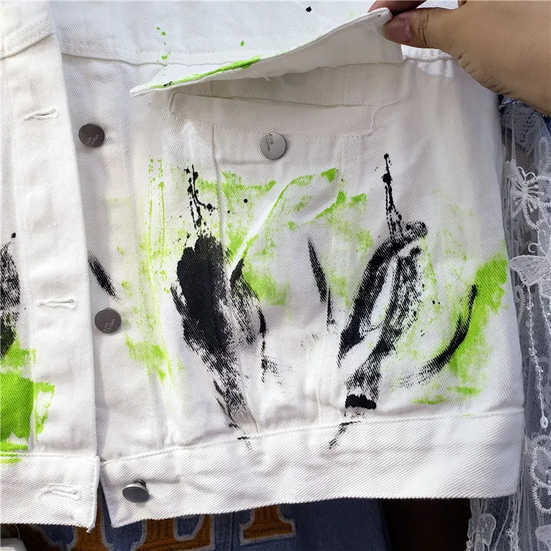 

Harajuku White Short Denim Vest Women Loose Vintage Graffiti Print Female Waistcoat Spring 2021 New Casual Sleeveless Outerwear