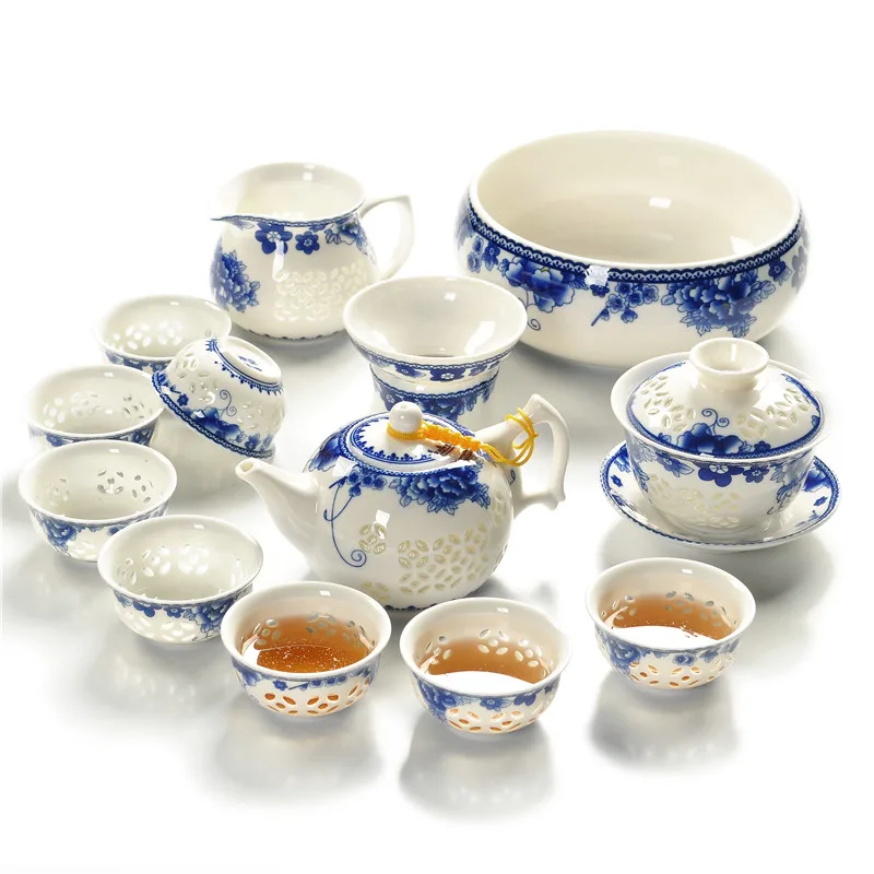 

6 pieces set Jingdezhen ceramic Blue white Porcelain tea cup pu'er Kung Fu small tea cup Hollowed out transparent tea cup