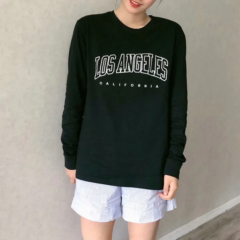 

Футболка женская прямая из мягкого хлопка с круглым вырезом и надписью