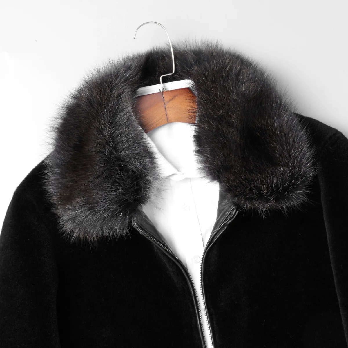 Натуральном овечьем меху на Зимняя куртка Для мужчин енота меховой воротник 100%