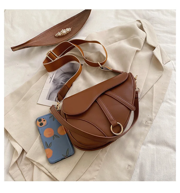 

Small Bag Female 2021 New Retro Single Shoulder Messenger Bag Urban Wide Shoulder Strap Texture Saddle Bag Ins Small Square Bag