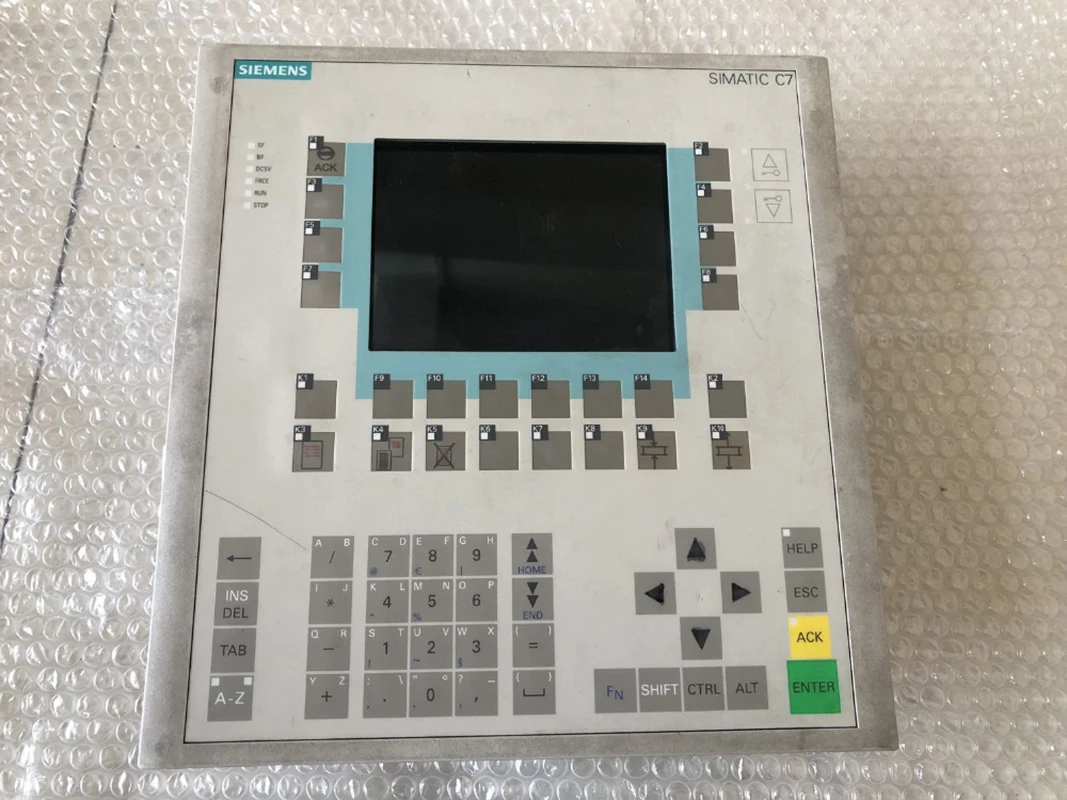 Siemens Simatic C7-636 KEY 6ES7 636-2EC00-0AE3 6ES7636-2EC00-0AE3 используется в хорошем состоянии |