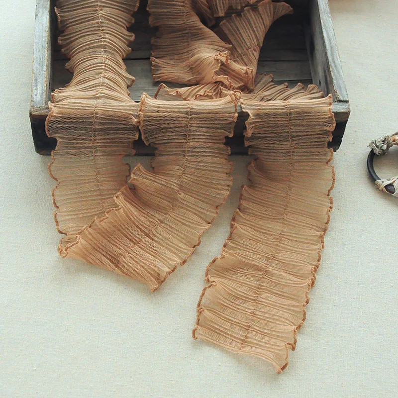 Низкая цена трендовая плиссированная кружевная ткань с оборками детская одежда