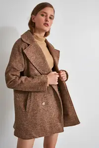 Трендовая пуговица букле штемпель TWOAW21KB0036