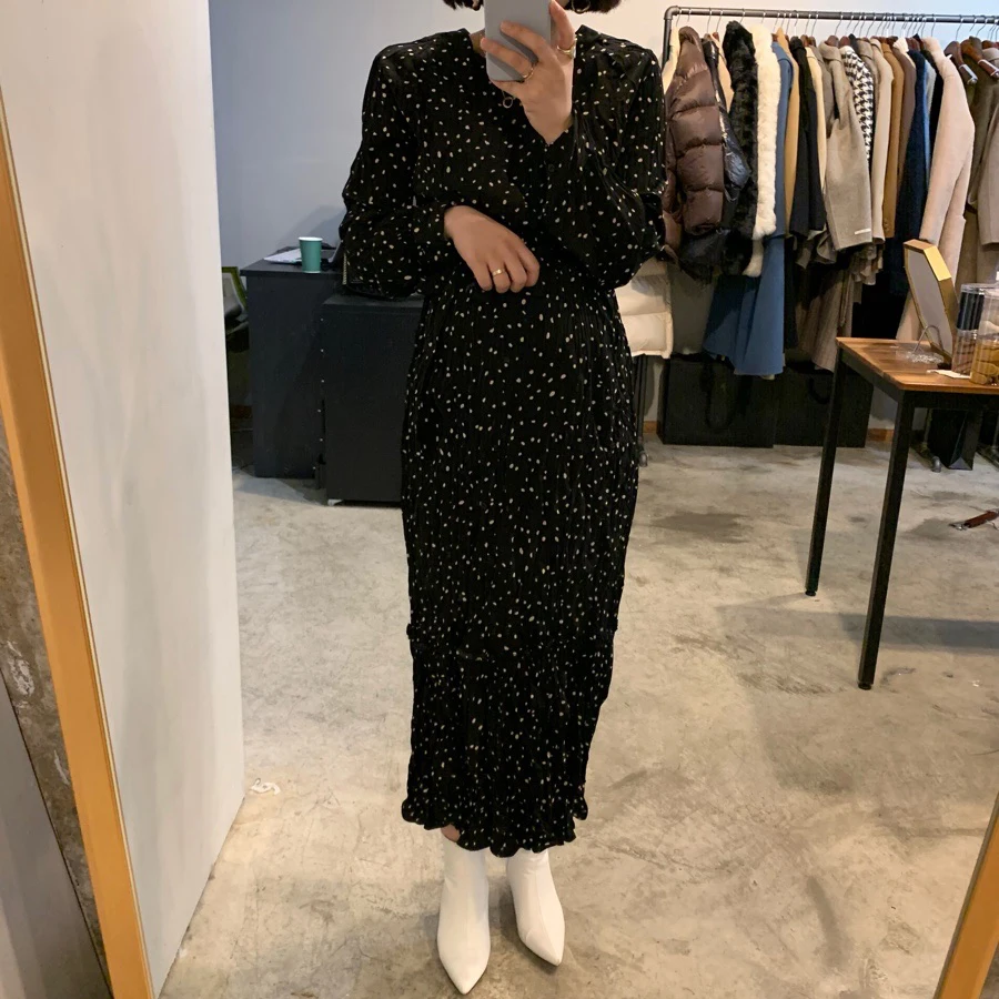 Женское длинное платье в горошек облегающее французском стиле с круглым