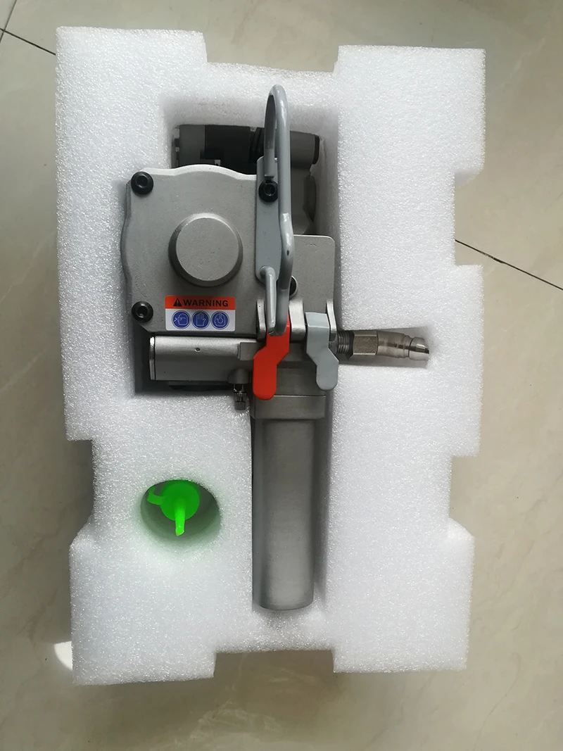 

Hand pneumatic strapping machine /tool in pune