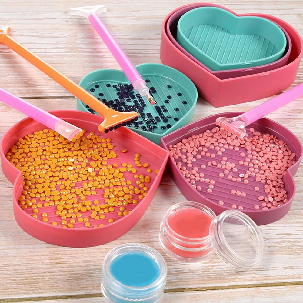 

DIY Diamond Painting Tool Tray With Large Capacity Love Heart Shape Point Drill Plate box And Drill pen And Clay Wax
