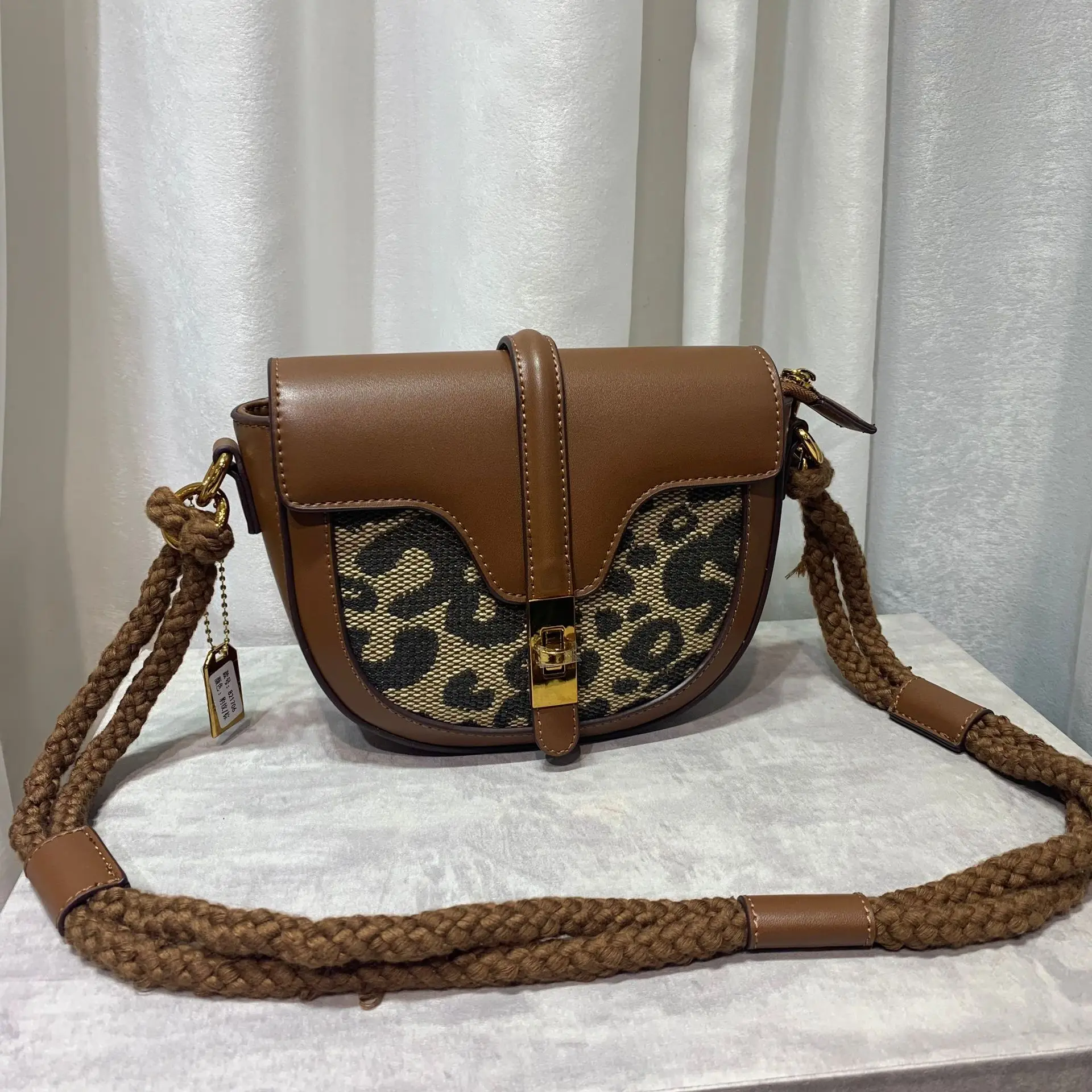 

Женская модная Изысканная универсальная седельная сумка, женские сумки через плечо, кошельки, дорожные сумки для дам