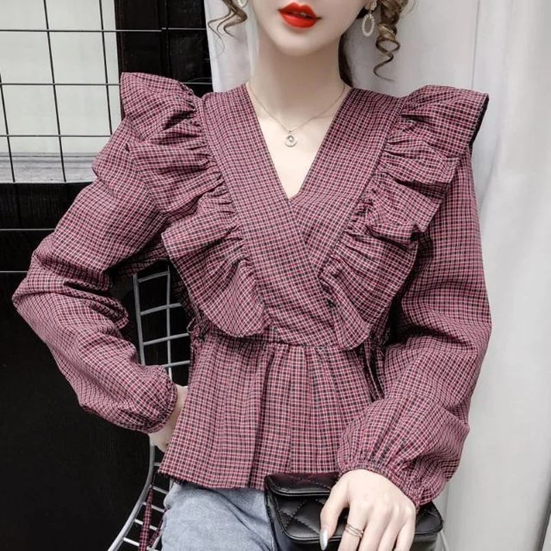 

Autumn new retro ruffled stitching plaid shirt female design sense niche all-match drawstring top tide