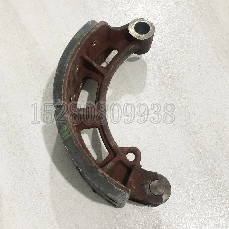 

Xinyuan mechanical wheel excavator brake shoe front / rear brake disc brake disc brake shoe original fittings