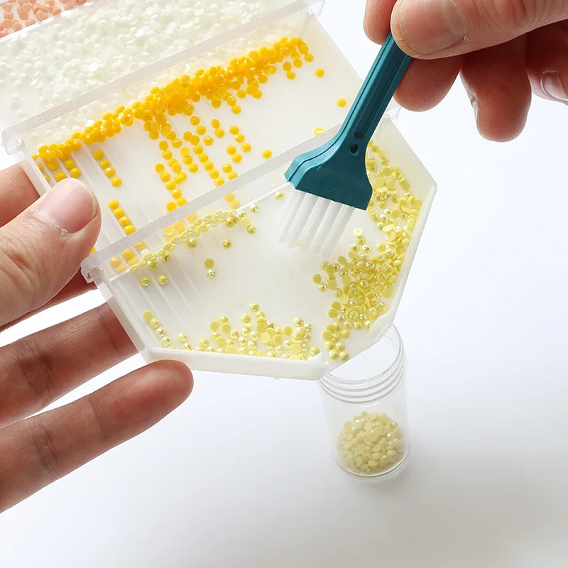 

Multifunctional DIY Cross Stitch Storage Point Drill Plate Practical Diamond Painting Tray Unique Popular Baffle Embroidery Tool
