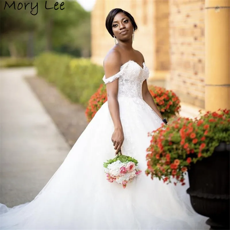 

Свадебные платья цвета слоновой кости милая без рукавов А-силуэта мягкий кружевной тюль аппликационные Свадебные платья со шнуровкой сзад...