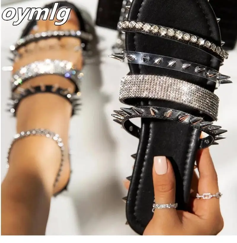 2020 женская обувь Сандалии с заклепками линия Стиль женские туфли на низком ходу